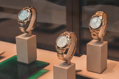 One company that has mastered the art of internationalization is Rolex. The luxury watchmaker has a global strategy that focuses on creating a consistent brand image across different markets while adapting to local tastes and preferences. Rolex also has a strong presence in high-end events and sponsorships around the world, which helps to reinforce its brand image and appeal. 