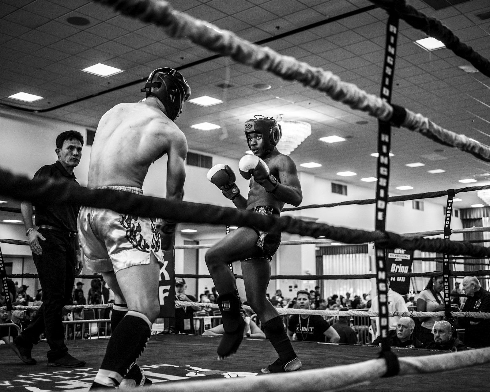 Canon EOS 5D Mark III + Canon EF 40mm F2.8 STM sample photo. Grayscale photo of boxing photography