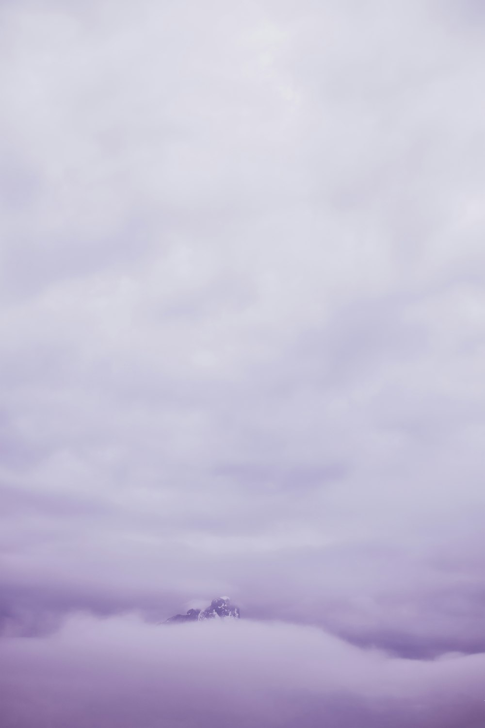 fond d’écran nuages violets