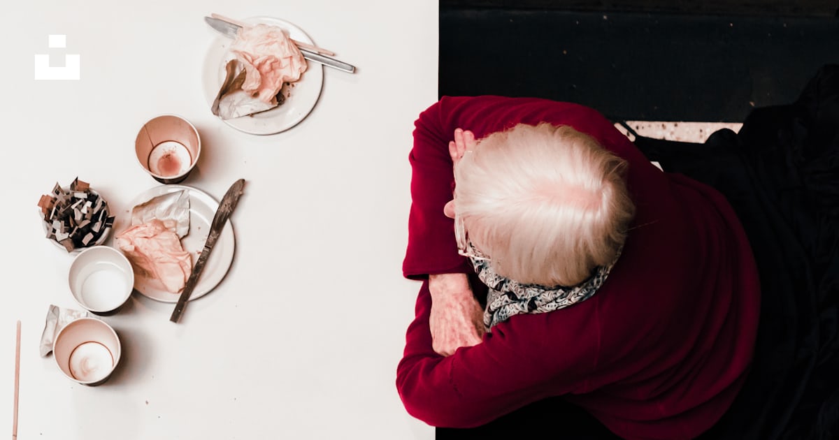 Woman resting her hand on white table photo – Free United kingdom Image ...