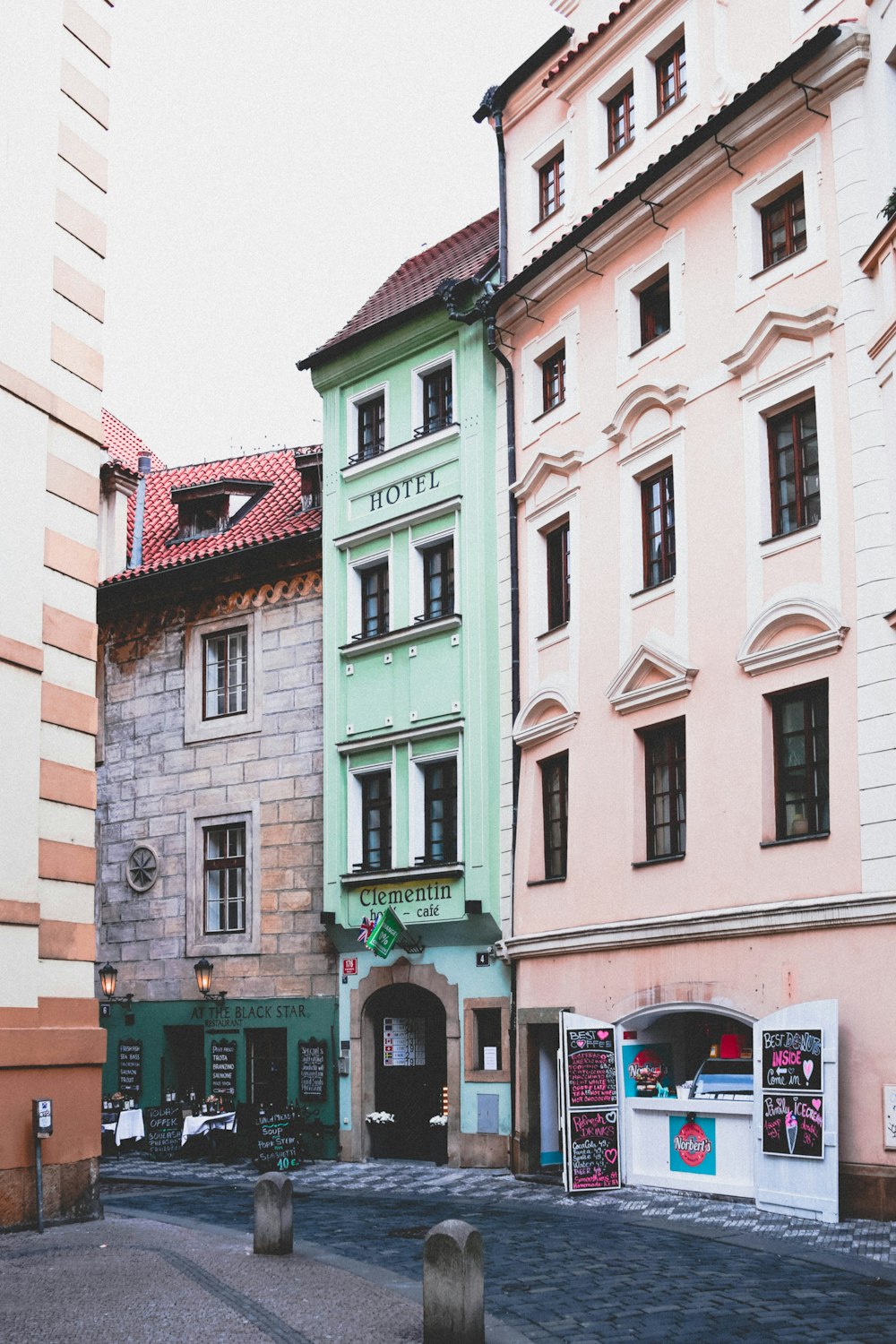 houses during daytime