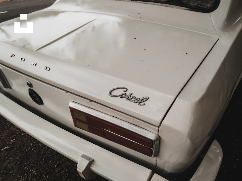 Corcel Blanco Foto Vista superior del Ford Corcel blanco – Imagen Gris gratis en Unsplash