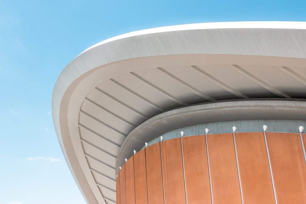 beige and white concrete building at daytime