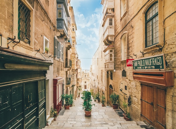 Exploring Valletta's Authentic Cuisine: Local Dishes, Restaurants, and Recipes