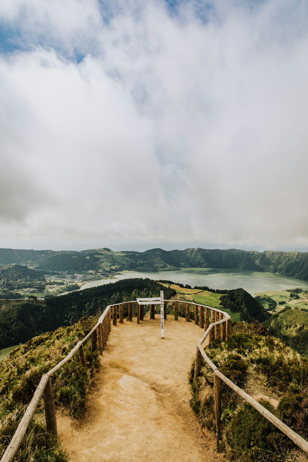 Vista aérea del lago