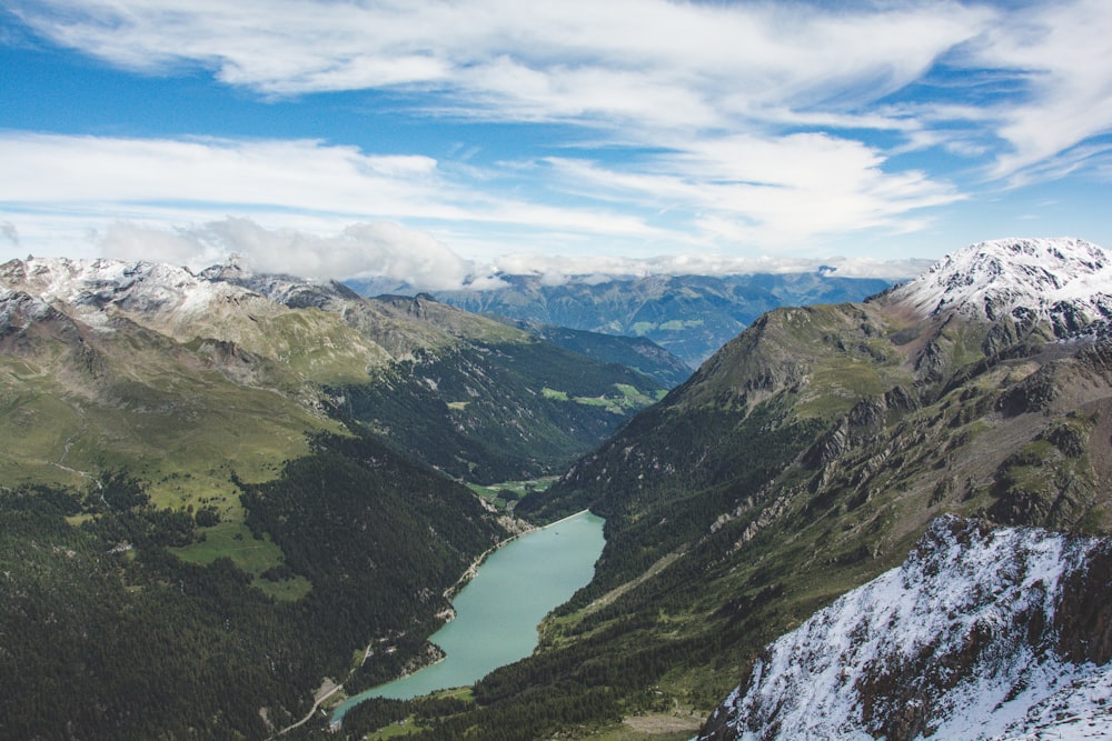 vue d’ensemble photographie des montagnes