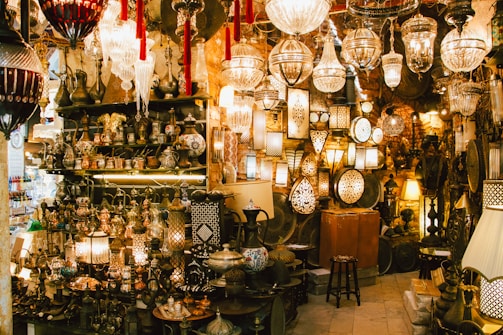turned on lamp lot with ornament lot