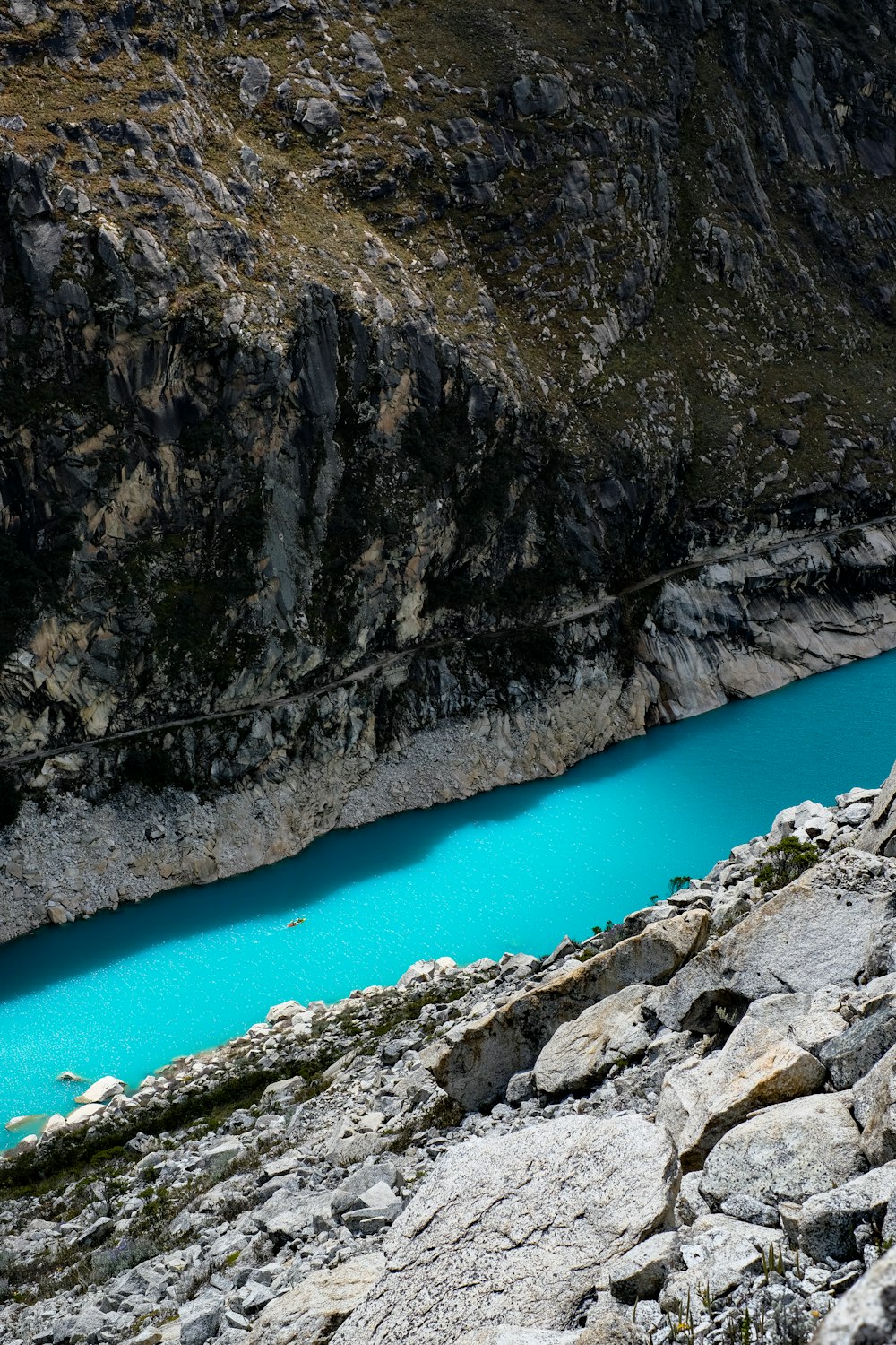 river between mountains