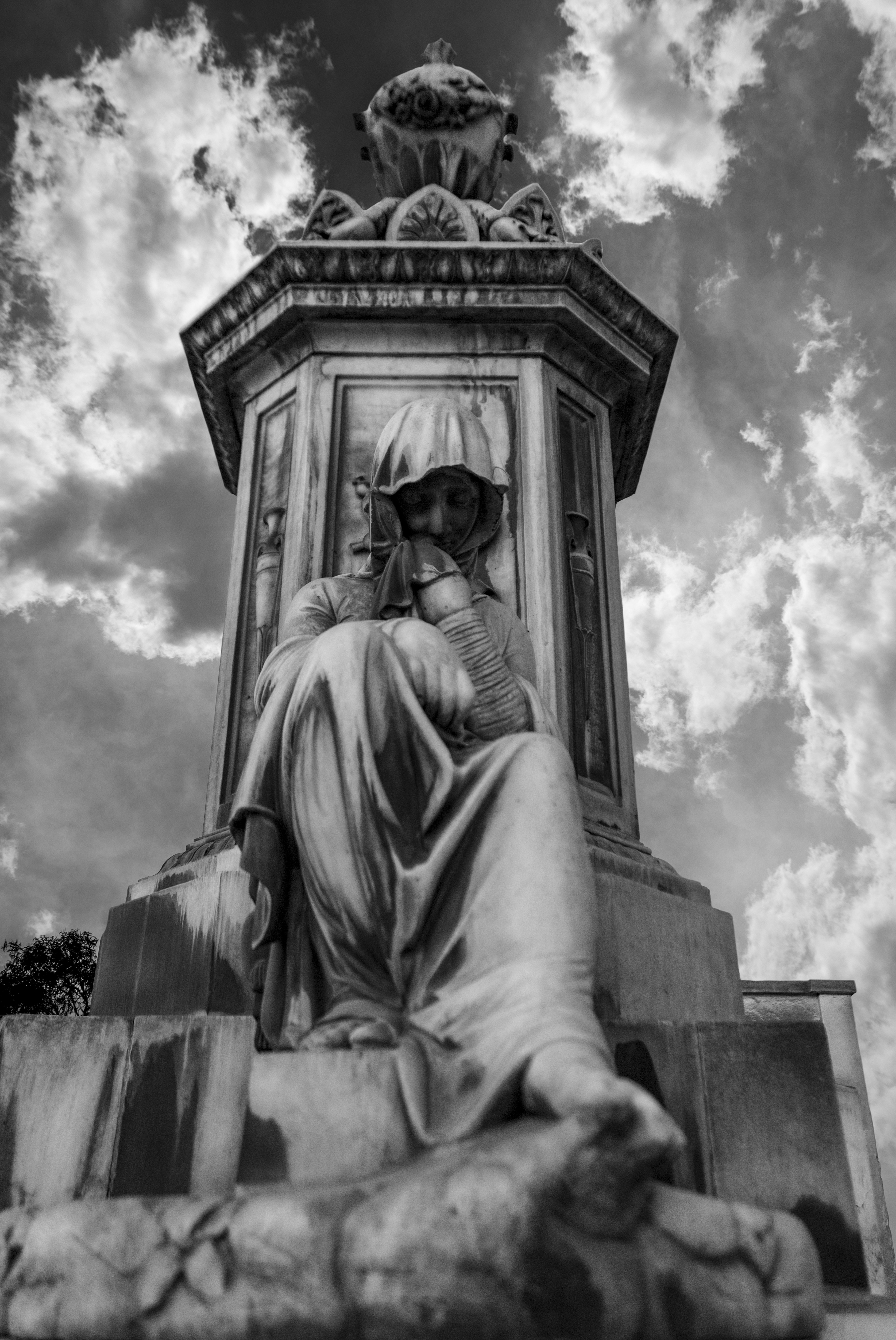 Twisted Revenant Statue