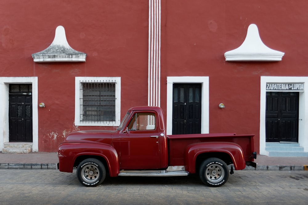 Old School Truck Pictures Download Free Images On Unsplash