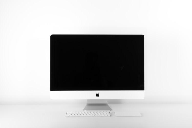 IPS monitor showing vibrant colors