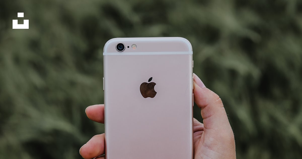 Person Holding Rose Gold Iphone 6s Photo Free Phone Image On Unsplash