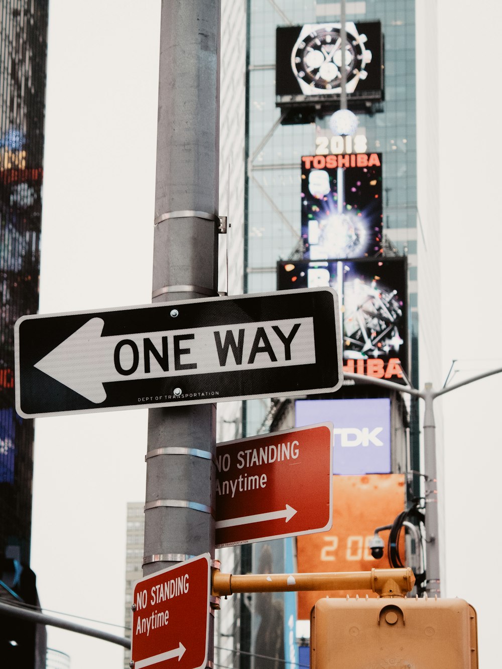 one way signage