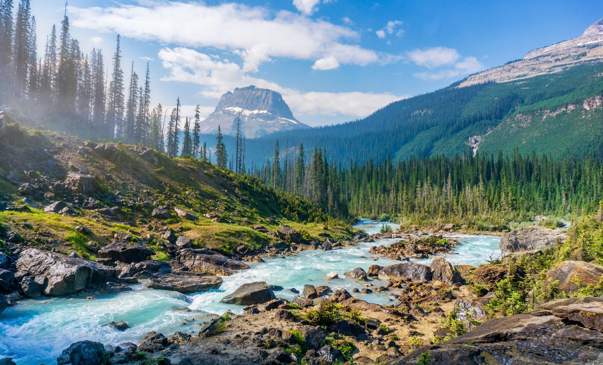 Not really lost though ;). I took this picture during a hike in Yoho National Park in the late morning.