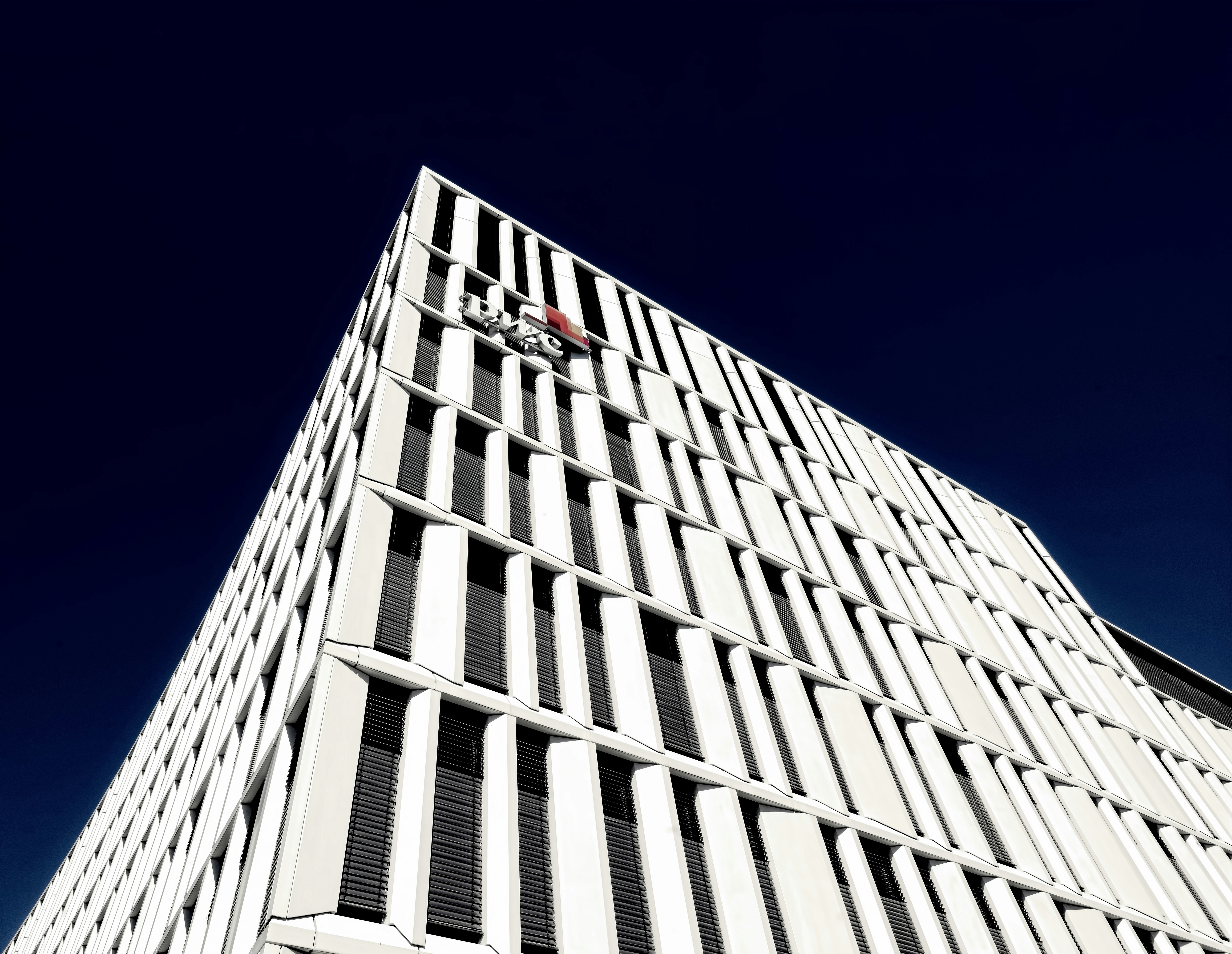 Photo by rgaleriacom