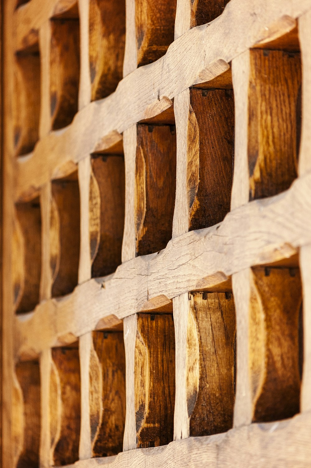 close-up photography brown wooden furniture