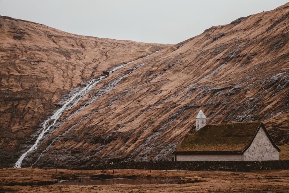 house near mountain