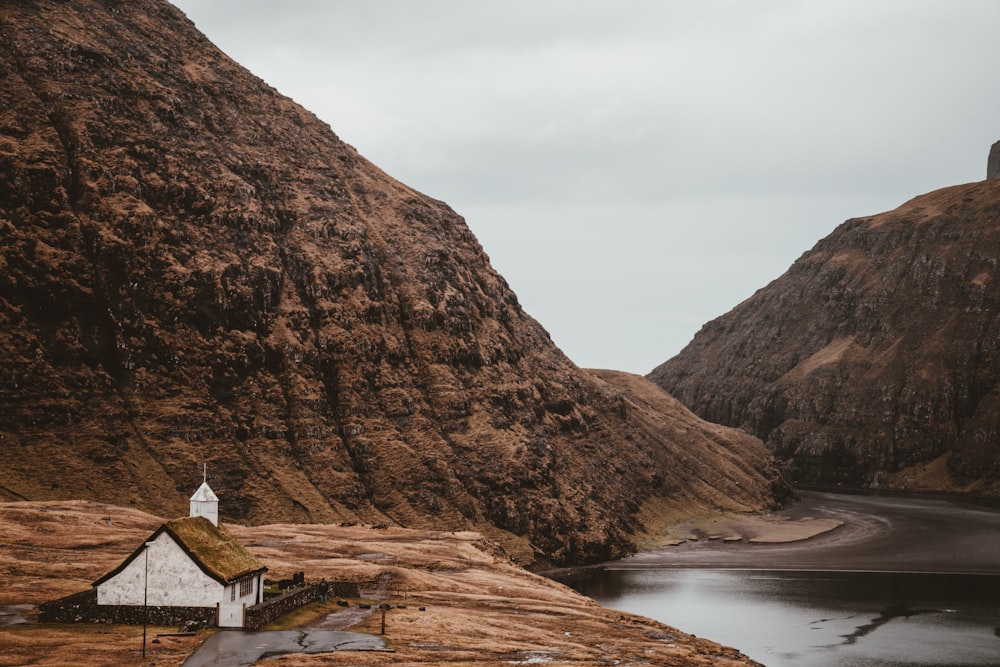 fotografia de paisagem de montanhas