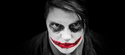 "מי שמביט בי מאחור לא יודע מי אני": ניתוח הסרט "Joker"
