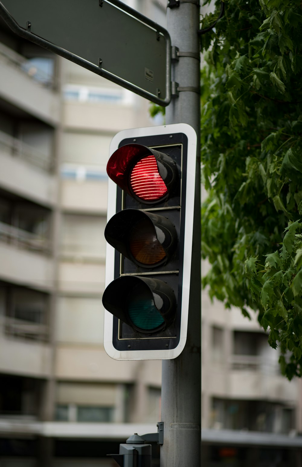 shallow focus photography of traffic light