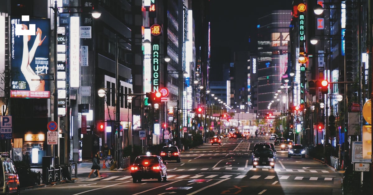 Black and red computer tower photo – Free Tokyo Image on Unsplash