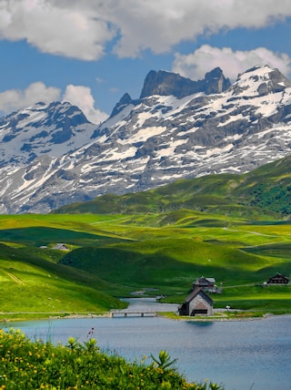 mountain and houses