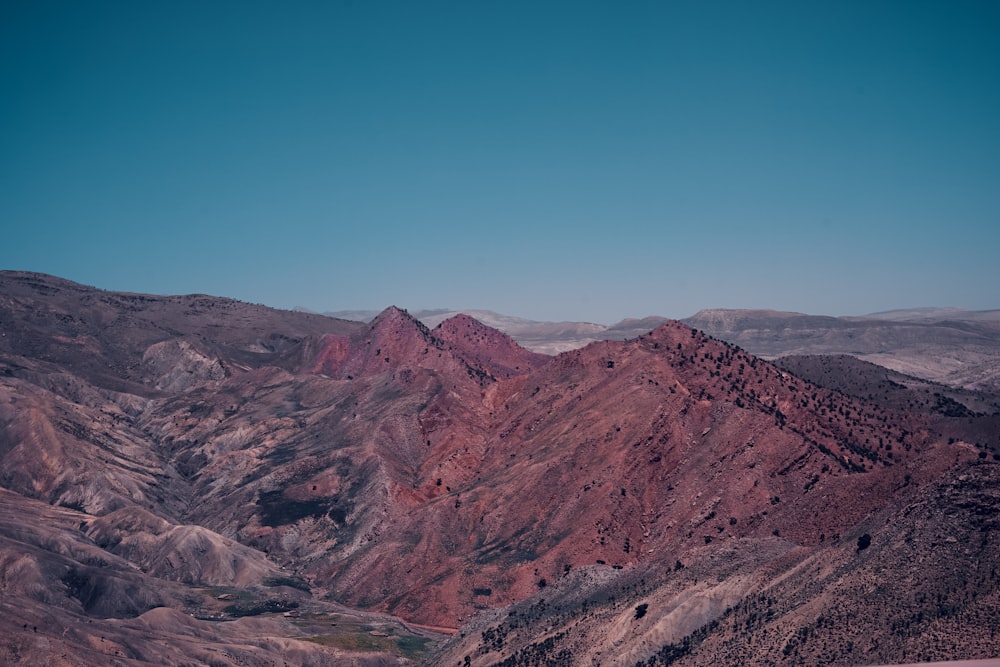 landscape photography of mountain ranges at daytime