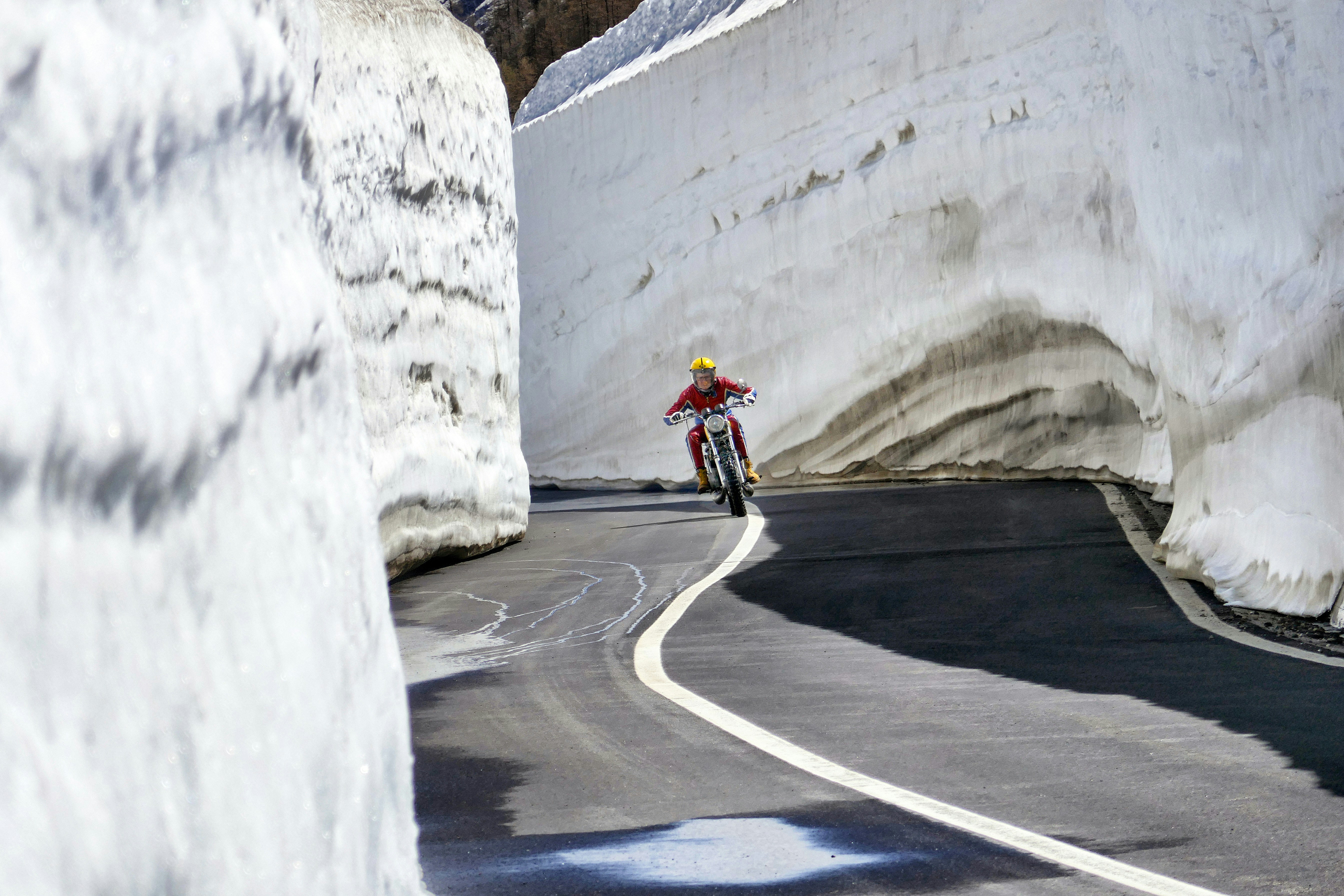 Panasonic Lumix DMC-ZS100 (Lumix DMC-TZ100) sample photo. Man riding on motorcycle photography