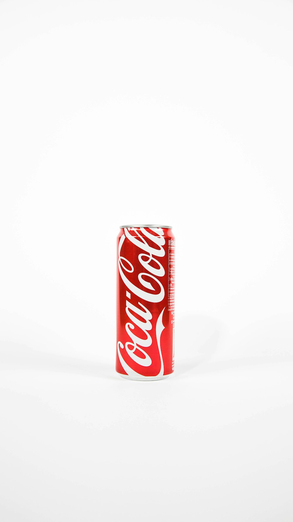 lata vermelha de Coca-Cola