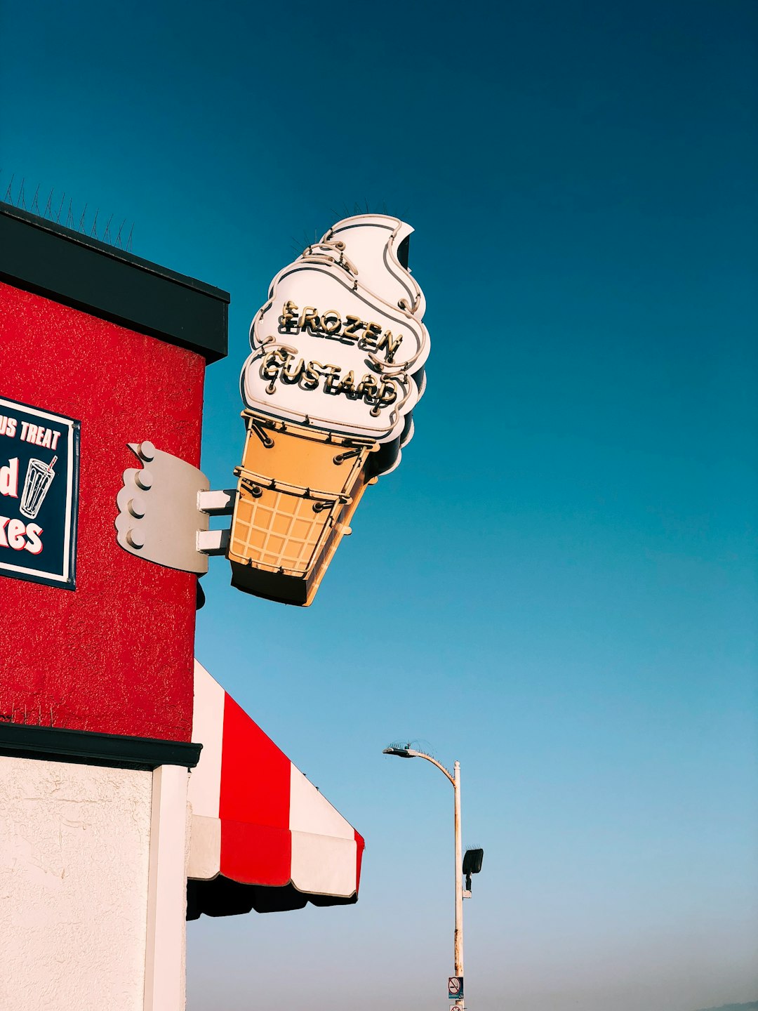 Frozen Custard sign