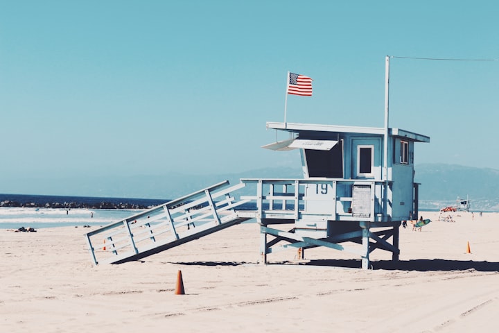 Become a Summer Lifeguard 