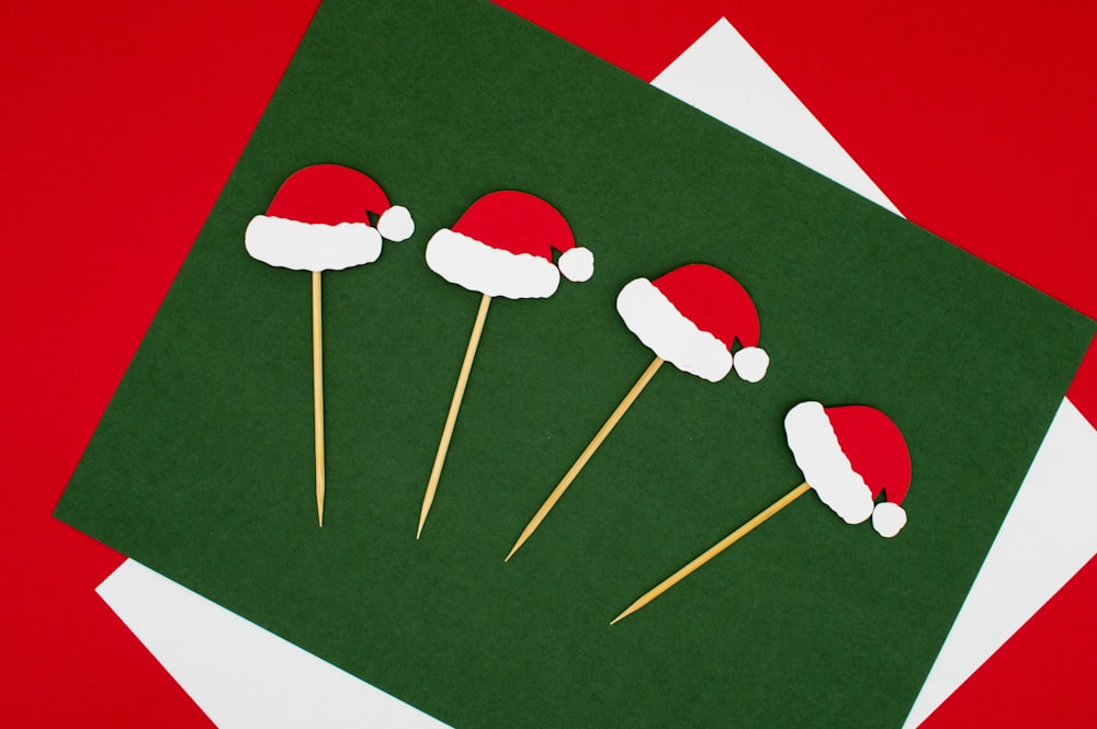 緑と赤のクリスマスハットカード