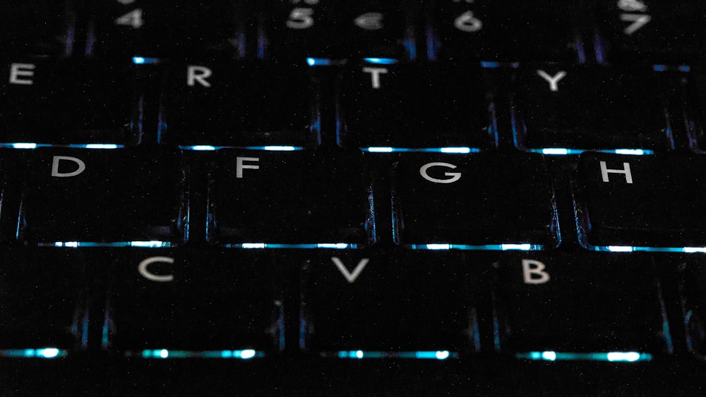 Teclado retroiluminado negro