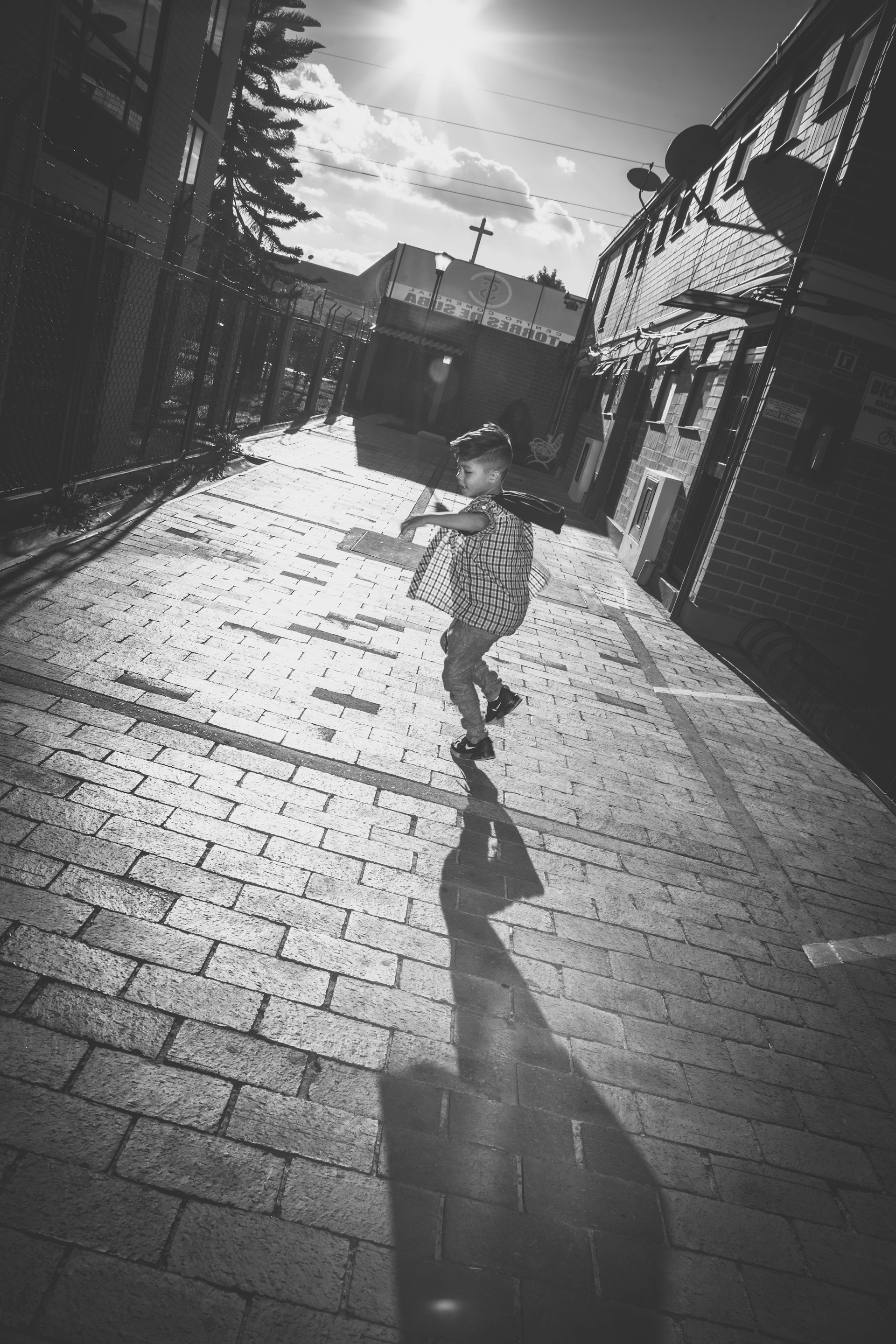 black and white bed linen