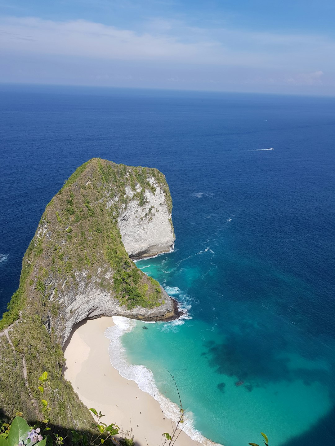 Headland photo spot Kelingking Beach West Nusa Tenggara