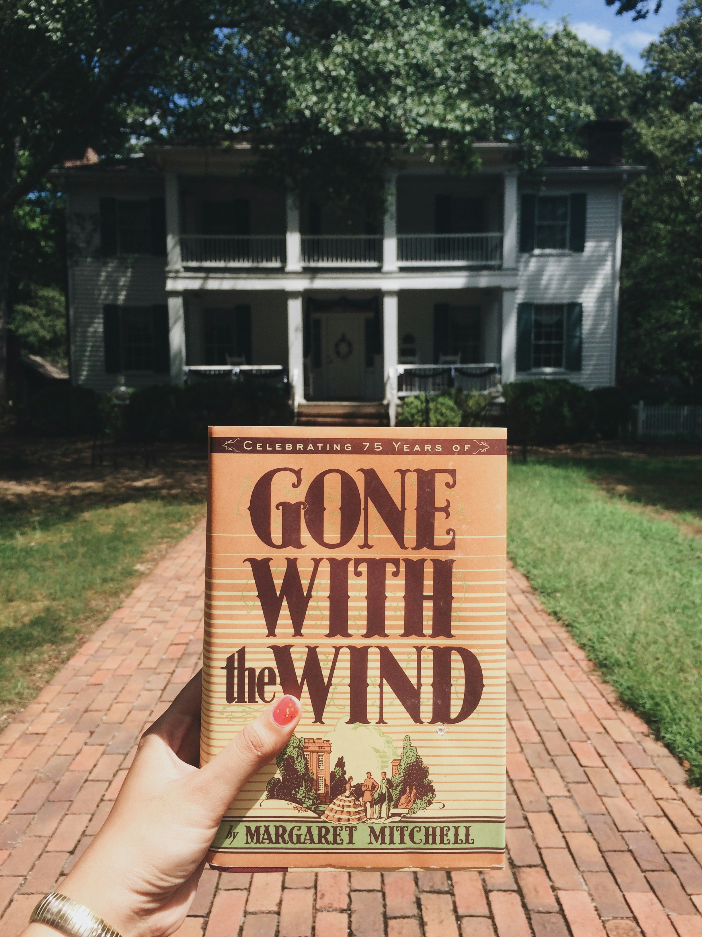 photo 1528382876633 607132ae6e14?ixlib=rb 4.0