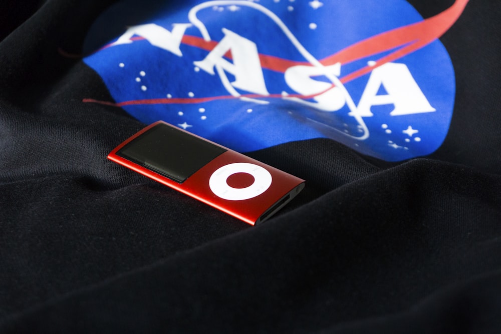 desligou o iPod Nano vermelho de 5ª geração.