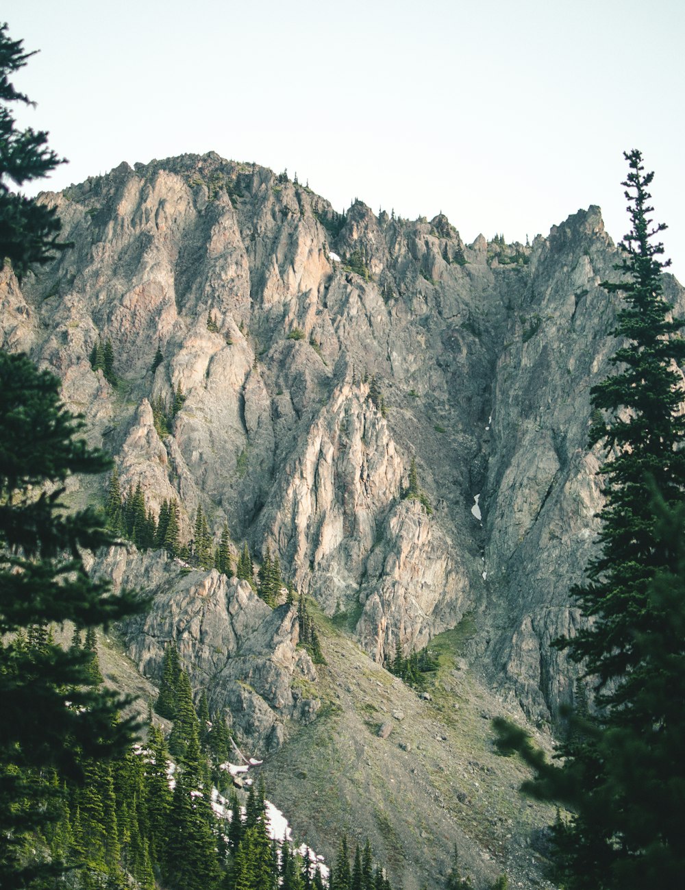 Vue aérienne de la montagne