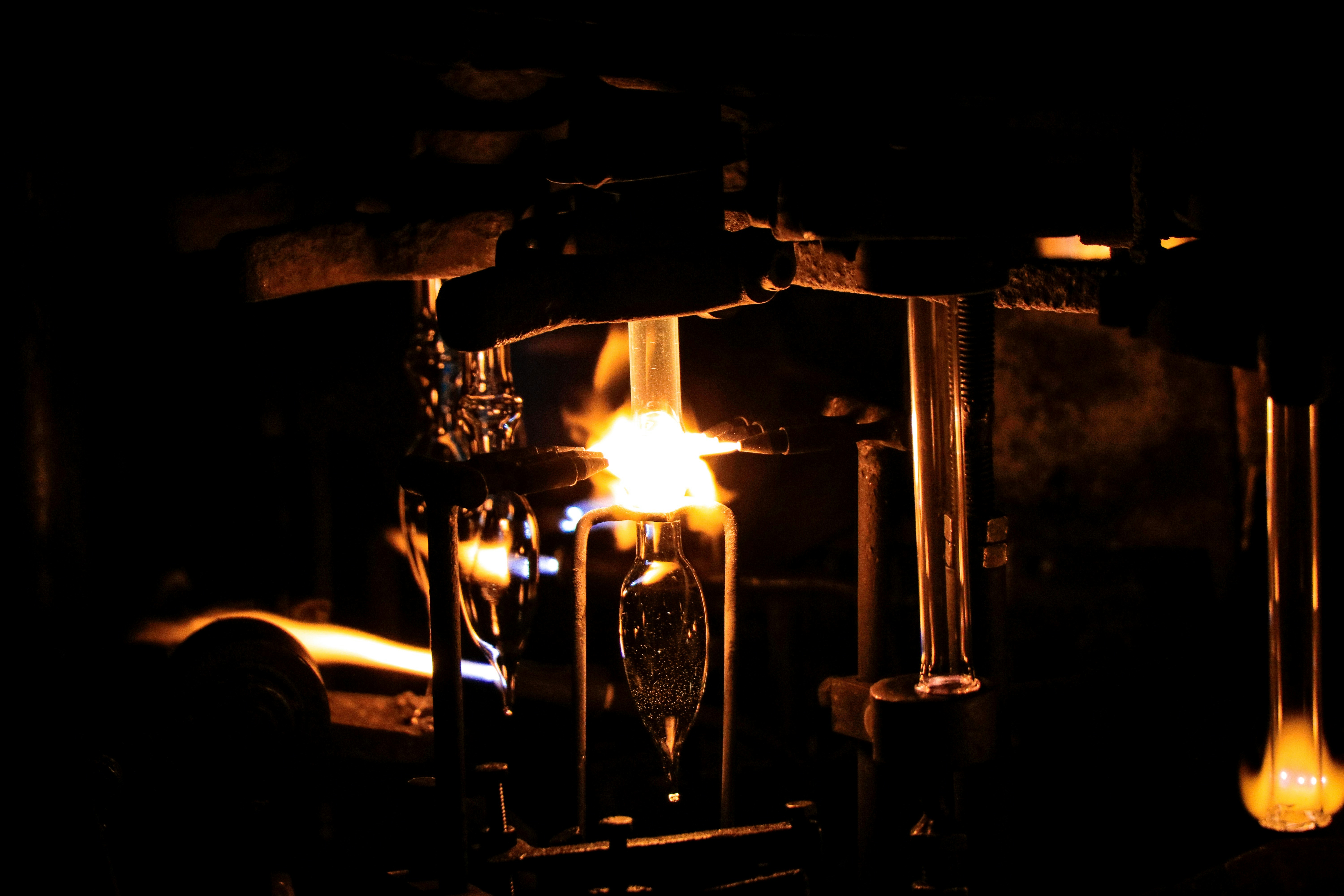 The Manufacturing Process of Lighting Glaze: From Raw Materials to Radiant Finishes