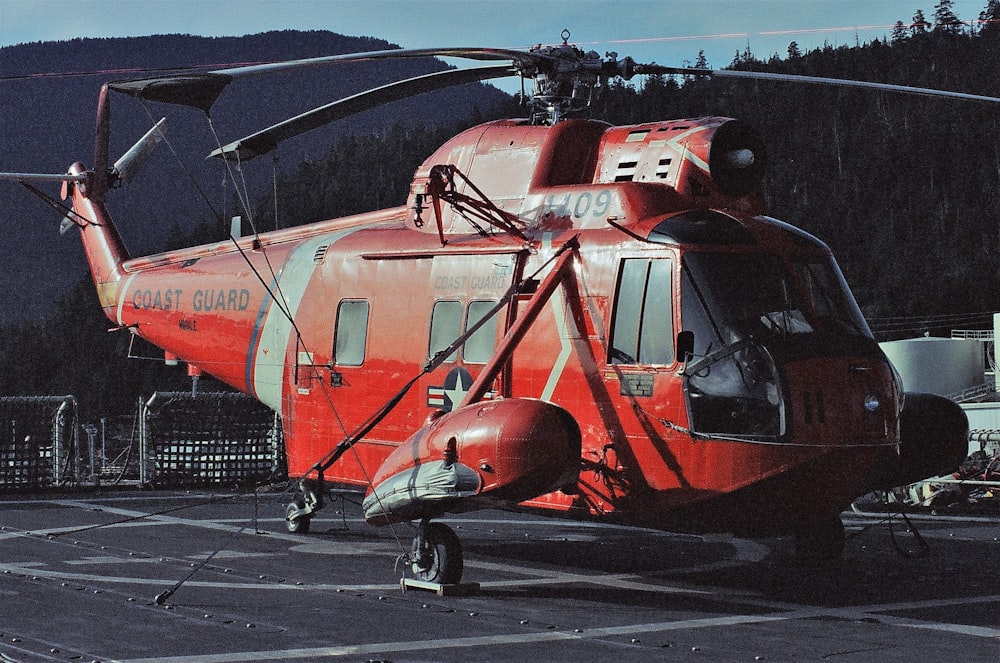 Helicóptero estacionado