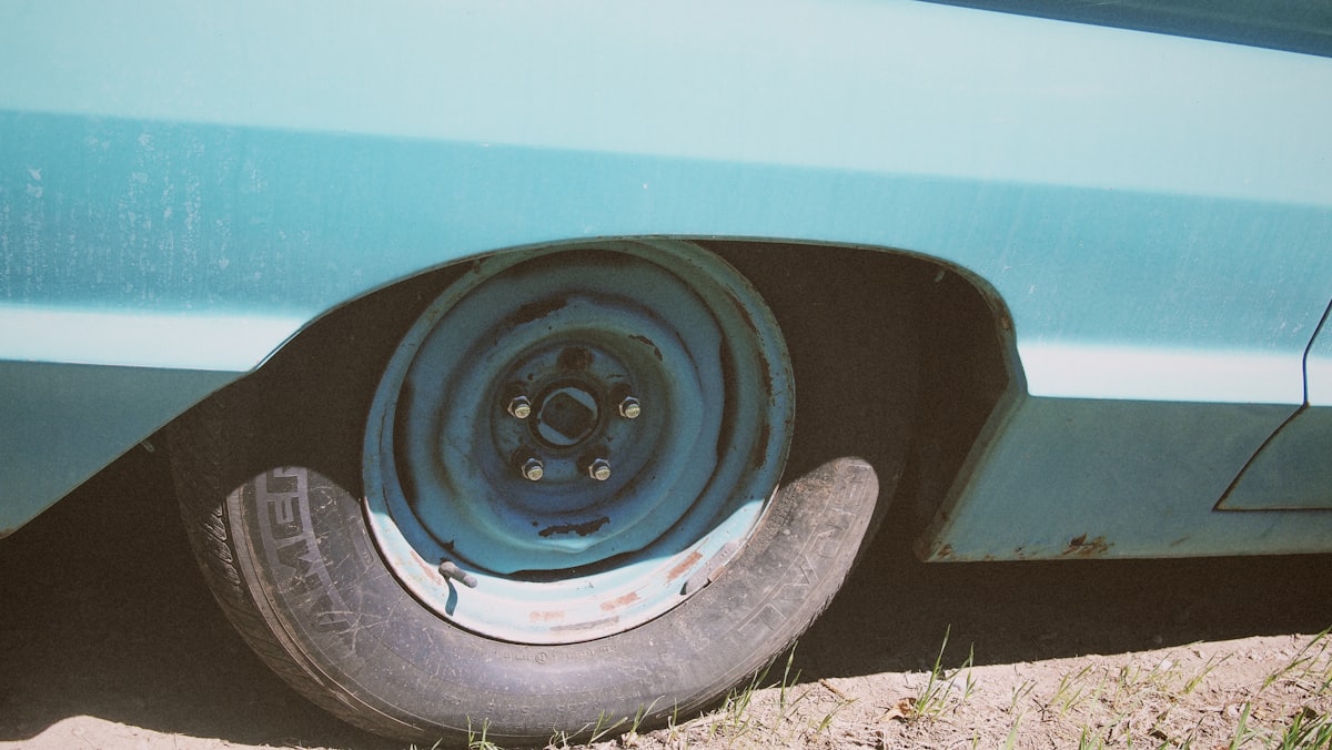 Чи варто міняти всі 4 шини одночасно чи можна парами: повний гайд