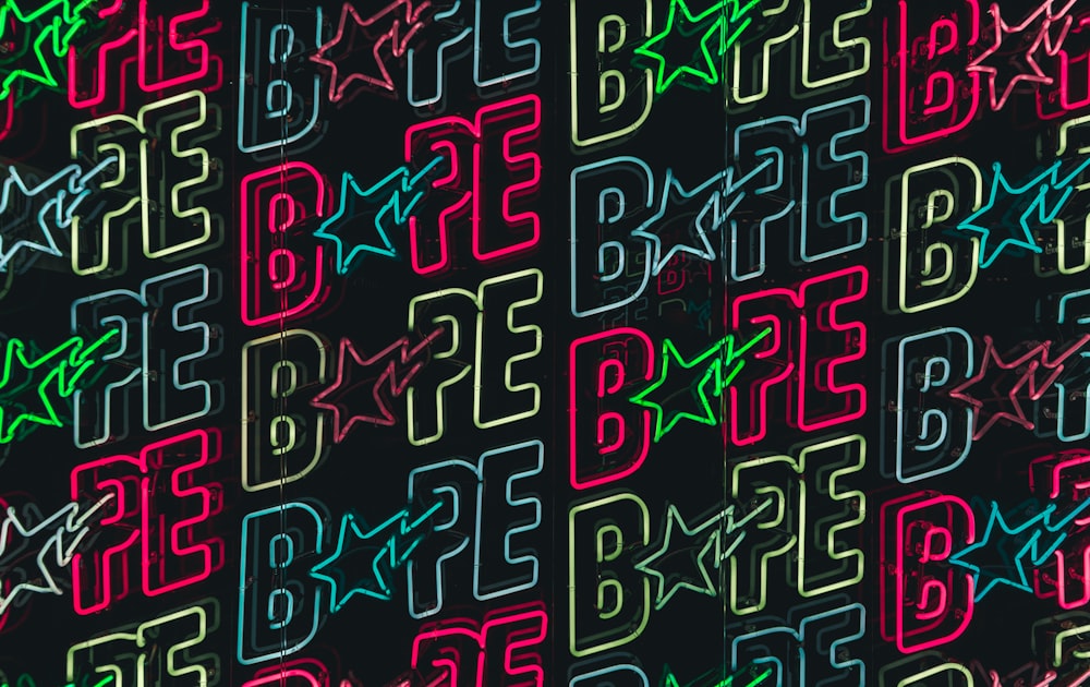 Papel de parede do logotipo neon do Bape
