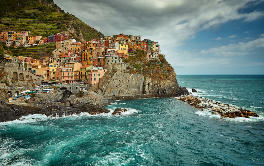Cliff photo spot Manorolo Cinque Terre