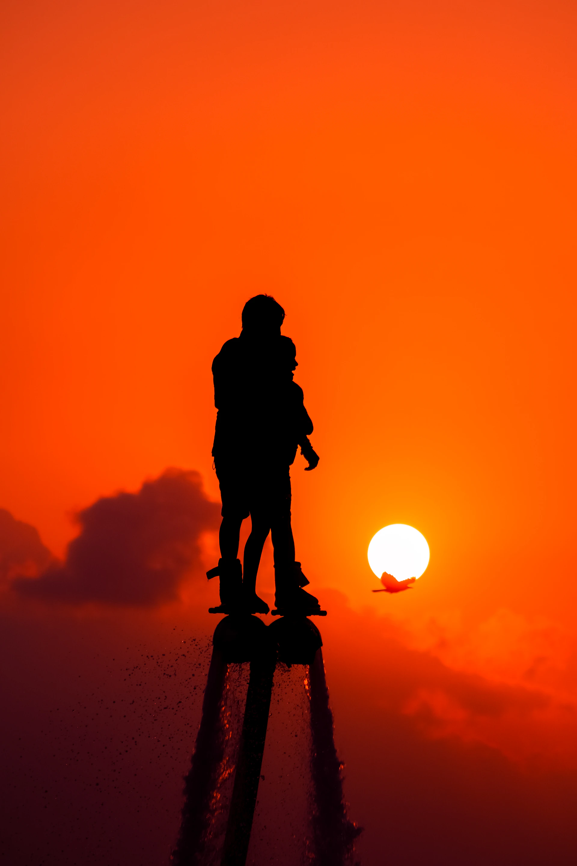 gray computer monitor