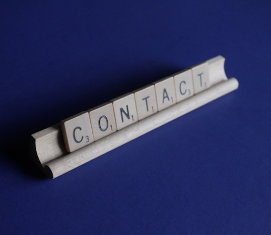 Contact scrable