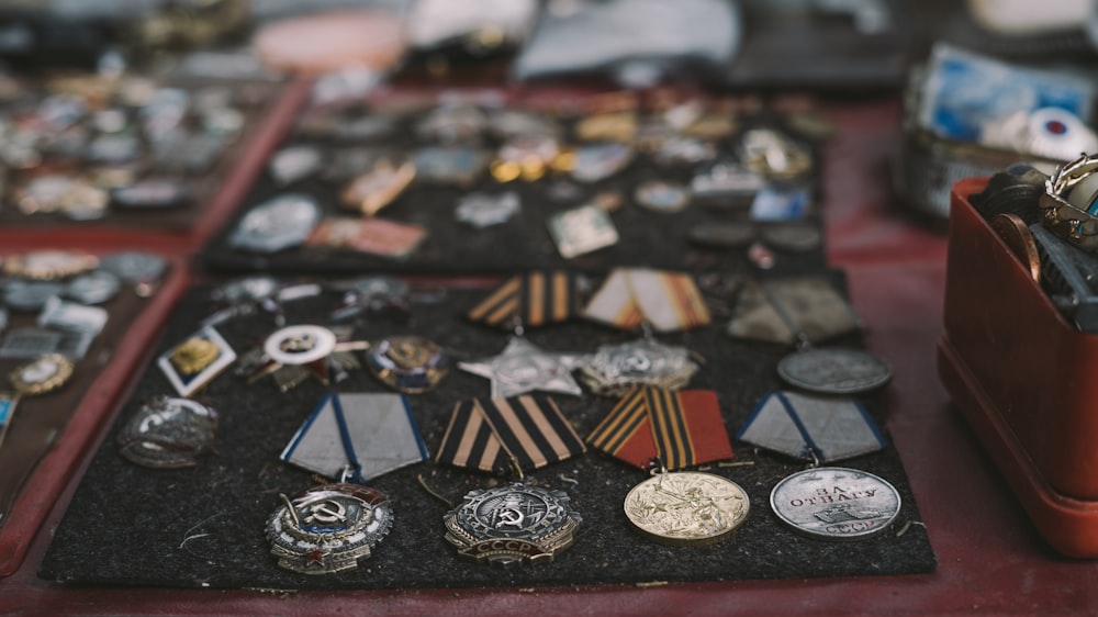 Foto de profundidade de campo da coleção de medalhas