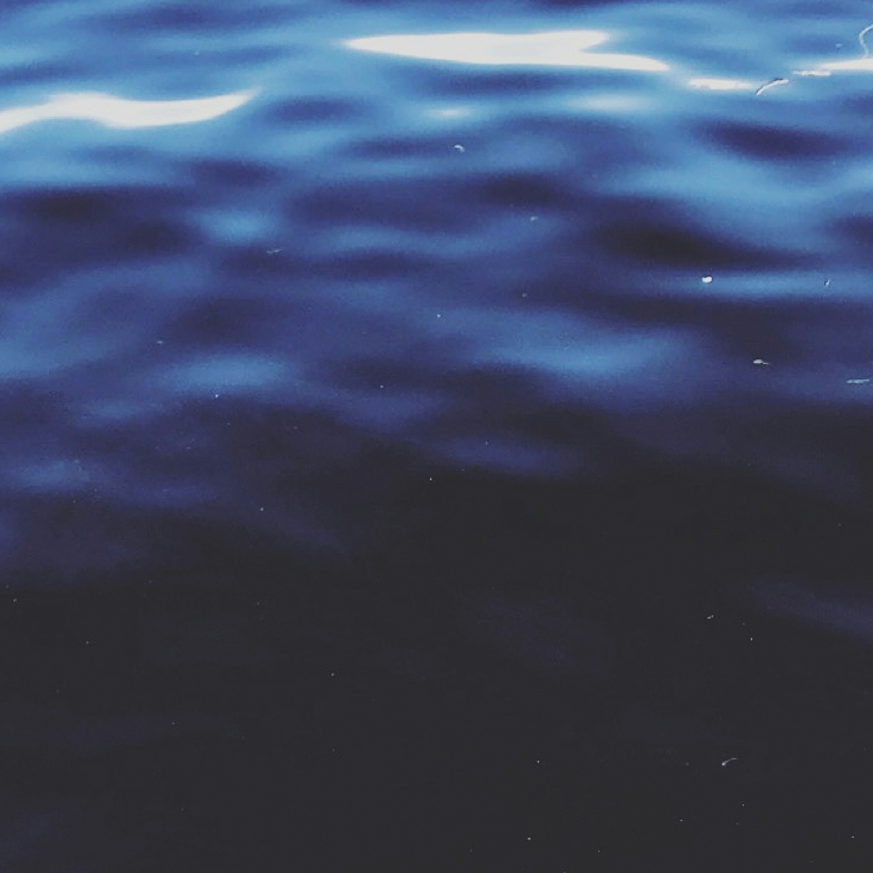 漫遊者 - 剛開始會有一點疑惑以及懷疑，接著心理偶時會出現他/她的氣味，然後在獨處的時刻會想到他/她，最後會開始期待下一次的互動時刻，並會開始回想上一次彼此的互動細節，這可能是慢慢喜歡上一個人的徵兆。