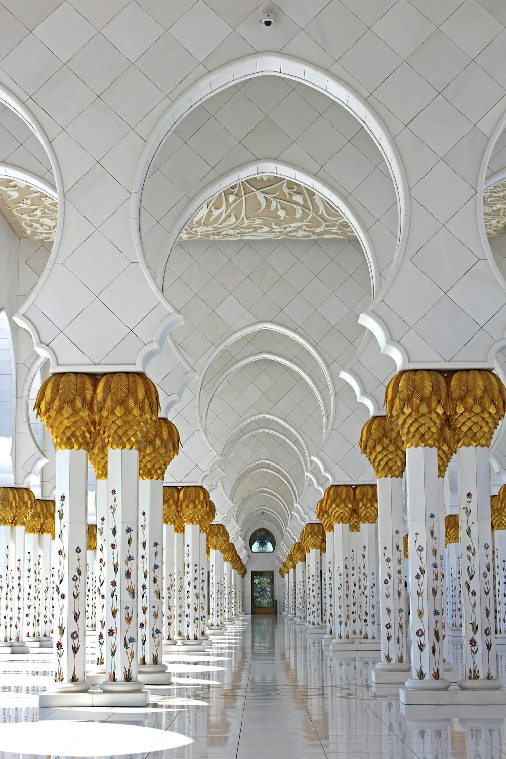 Mesquita de Zayed Sheikh, Arábia Saudita durante o dia