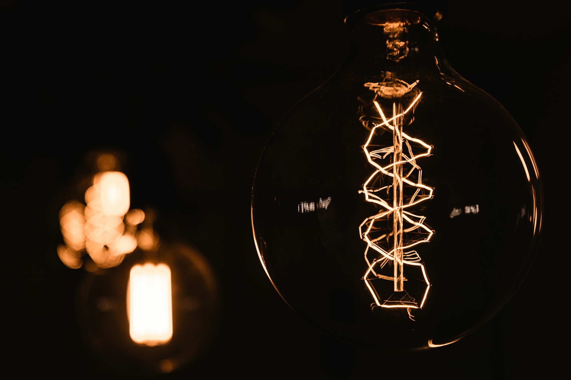 Exposed filament light bulbs making a comeback in 2020