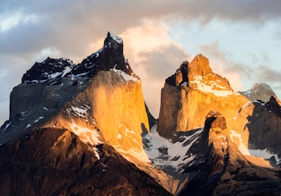 Chile_reisen_Patagonien_Torres_del_paine_nationalpark_im_sonnenuntergang